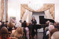 В Париже чествовали свободных женщин Азербайджана и Грузии  (ФОТО)