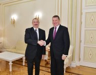 Президент Ильхам Алиев встретился с экс-президентом Латвии (ФОТО)