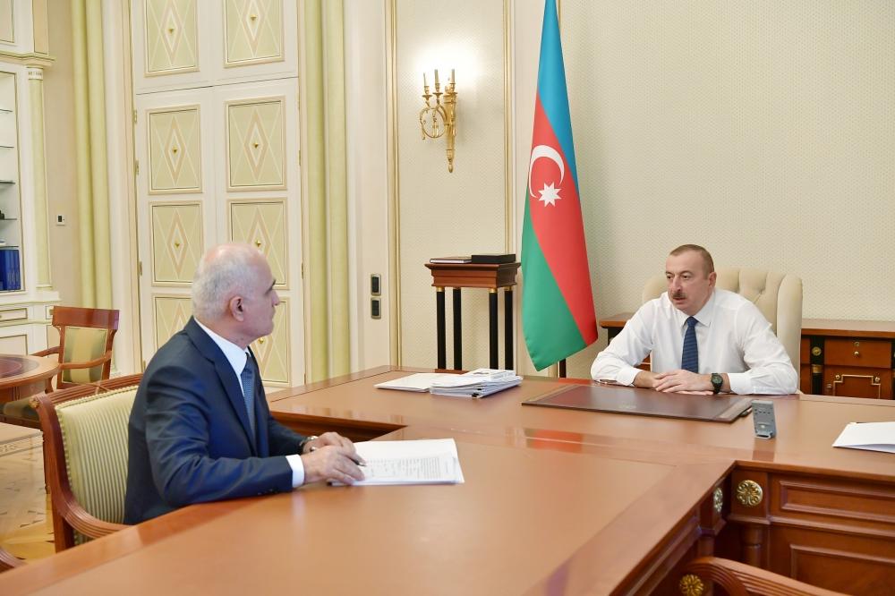 Президент Ильхам Алиев принял Шахина Мустафаева в связи с его назначением на новую должность