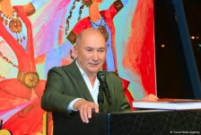 Театр, кино, танец – более 400 страниц о жизни и творчестве Бадуры Афганлы (ФОТО)