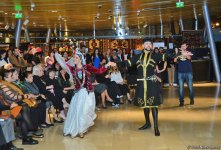 Театр, кино, танец – более 400 страниц о жизни и творчестве Бадуры Афганлы (ФОТО)