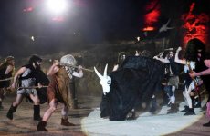 В Гобустане создана атмосфера первобытного времени – невероятное шоу (ВИДЕО, ФОТО)