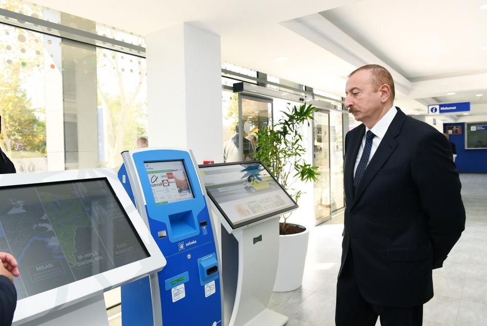 Президент Ильхам Алиев принял участие в открытии Центра обслуживания «Шебеке» в Агдашском районном телекоммуникационном узле (ФОТО)