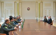 President Aliyev receives participants of CIS Council of Defense Ministers meeting (PHOTO)