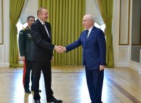 President Aliyev receives participants of CIS Council of Defense Ministers meeting (PHOTO)