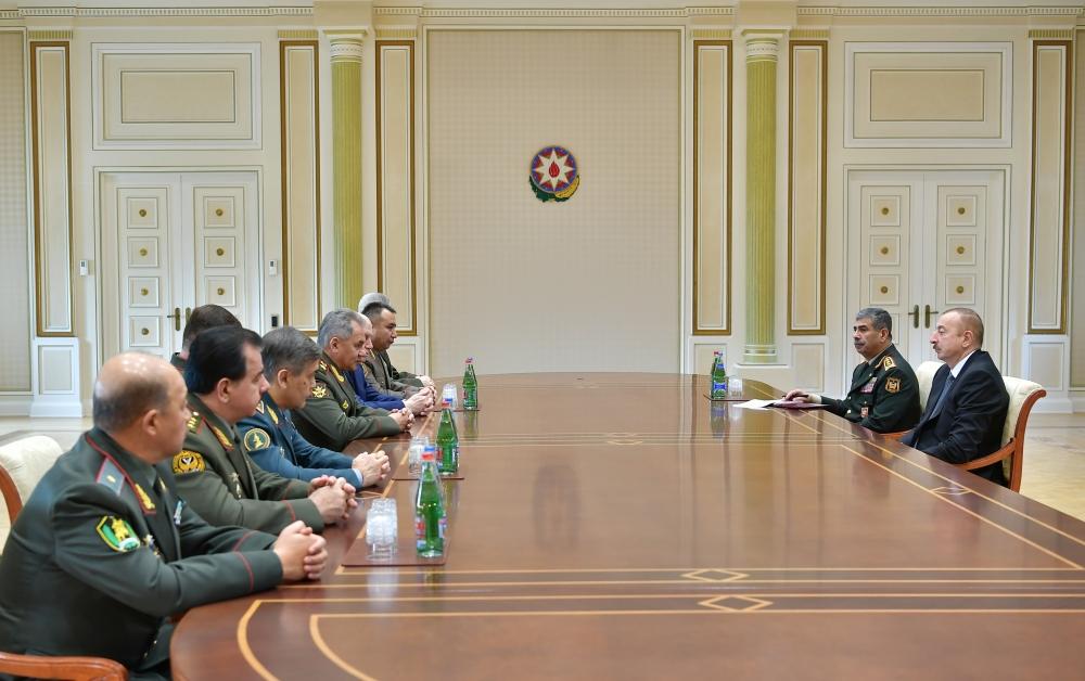 President Aliyev receives participants of CIS Council of Defense Ministers meeting (PHOTO)