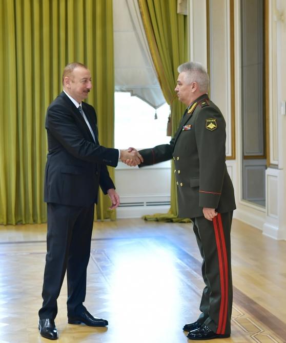 President Aliyev receives participants of CIS Council of Defense Ministers meeting (PHOTO)