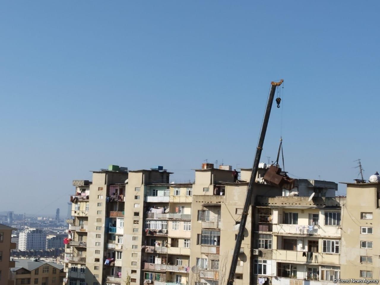 Демонтированные в Баку водяные баки можно заменить на пластмассовые (ФОТО) (Эксклюзив)