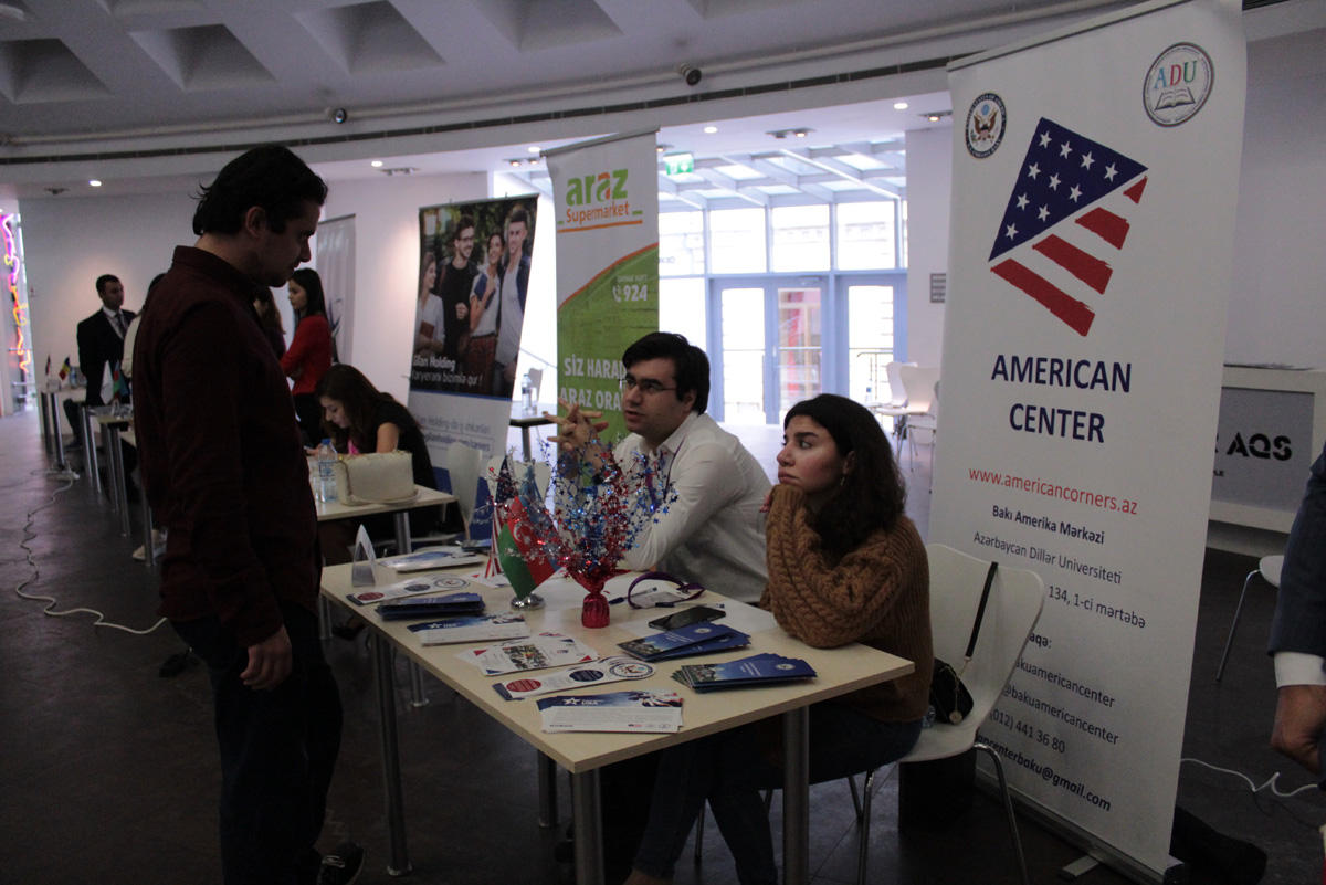 Networking. Global Volunteer и профессиональная среда в Баку (ФОТО)