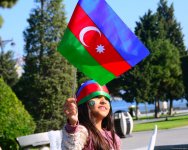 На Бакинском бульваре состоялось праздничное мероприятие по случаю Дня Государственного флага (Фоторепортаж)