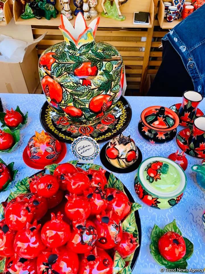 Праздник Короля фруктов в Гёйчае – донер из гранат, конкурсы, самое красное шоу (ФОТО)