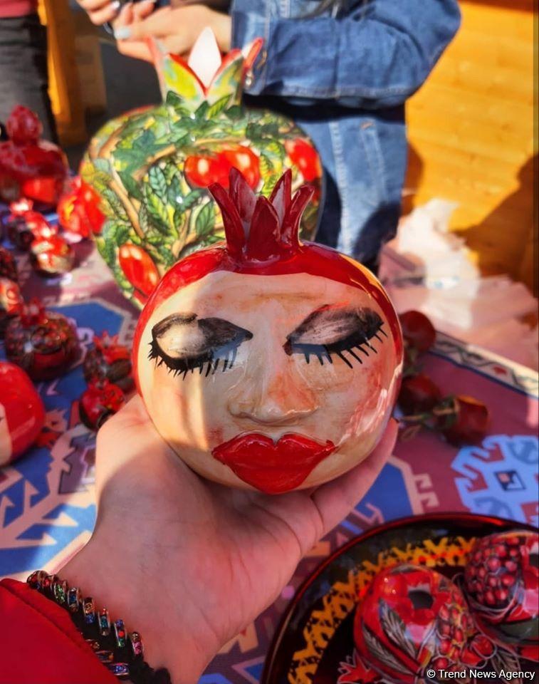 Праздник Короля фруктов в Гёйчае – донер из гранат, конкурсы, самое красное шоу (ФОТО)