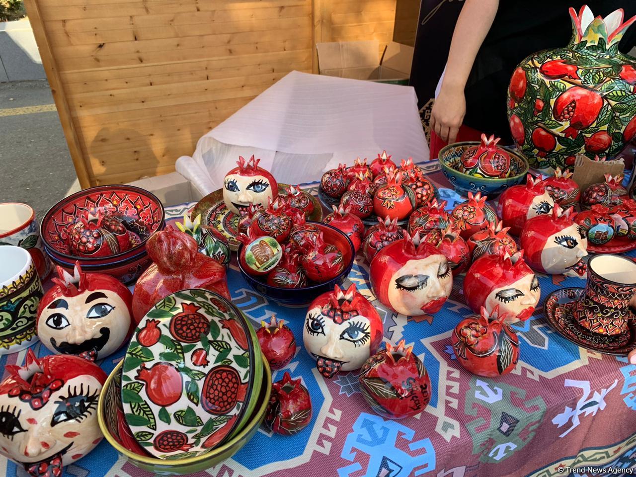 Праздник Короля фруктов в Гёйчае – донер из гранат, конкурсы, самое красное шоу (ФОТО)