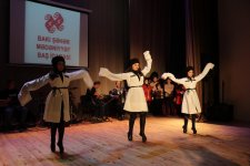 В поселках Баку прошли сольные концерты Метанет Искендерли и Эльчина Джафарова (ФОТО)