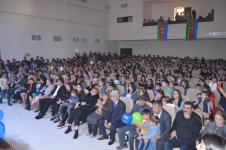 В поселках Баку прошли сольные концерты Метанет Искендерли и Эльчина Джафарова (ФОТО)