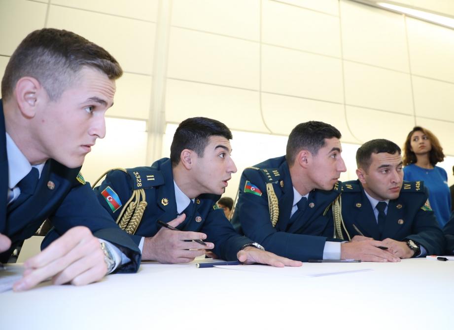 В Центре Гейдара Алиева прошло VI общереспубликанское соревнование знаний «Гейдар Алиев и история Азербайджана» (ФОТО) (версия 2)