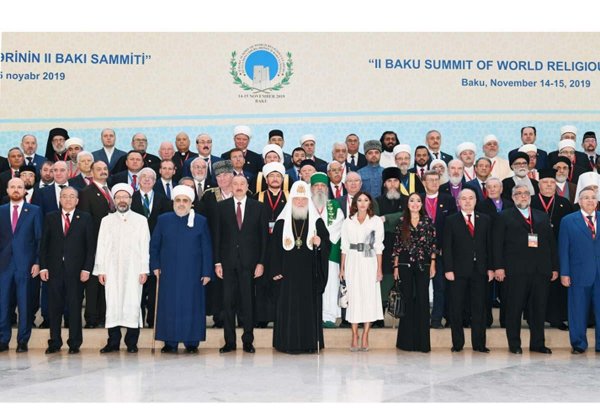 Azerbaijan's president, first lady attend 2nd Summit of World Religious Leaders in Baku (PHOTO)