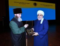 Президент Ильхам Алиев и Первая леди Мехрибан Алиева приняли участие во II Саммите мировых религиозных лидеров в Баку (ФОТО)