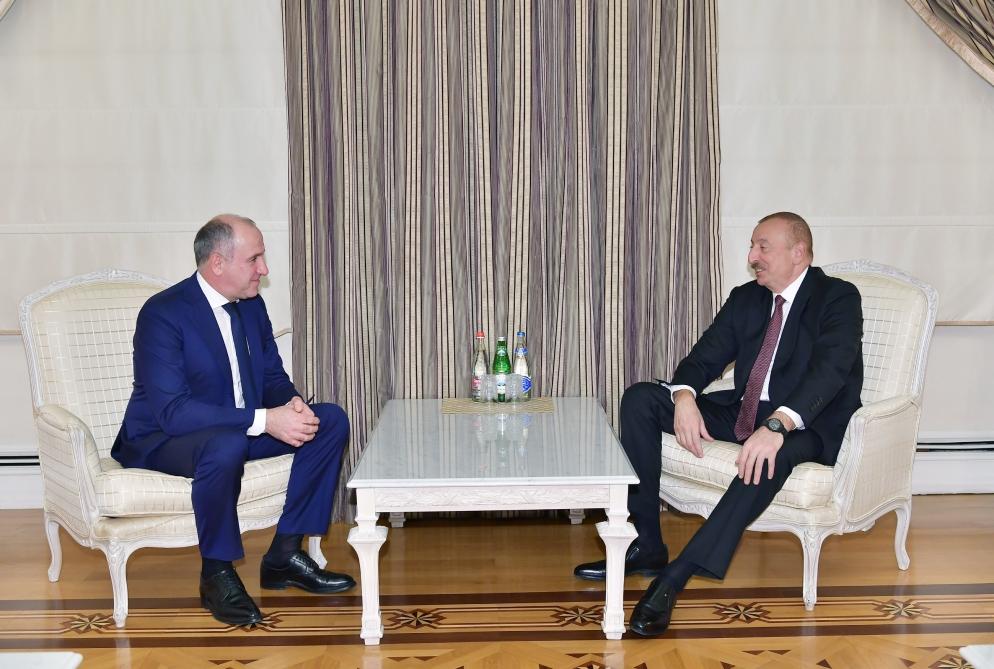 Президент Ильхам Алиев принял делегацию под руководством главы Карачаево-Черкесской республики (ФОТО) (версия 2)