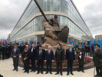 В Баку официально открыт памятник Национальному герою Азербайджана Альберту Агарунову (ФОТО)