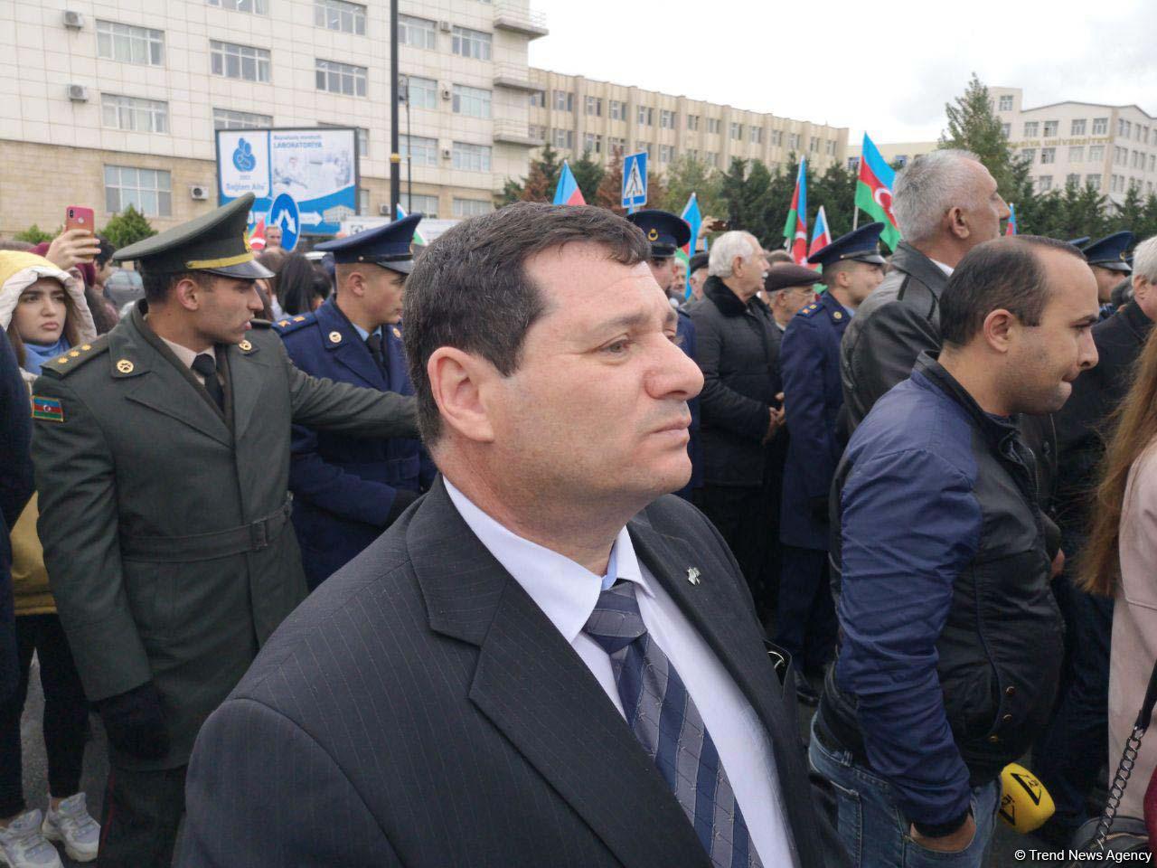 В Баку официально открыт памятник Национальному герою Азербайджана Альберту Агарунову (ФОТО)