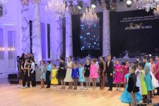 Впервые в Баку проходит "Танцующие бриллианты" -  шоу драгоценностей, праздник роскоши и красоты (ФОТО)