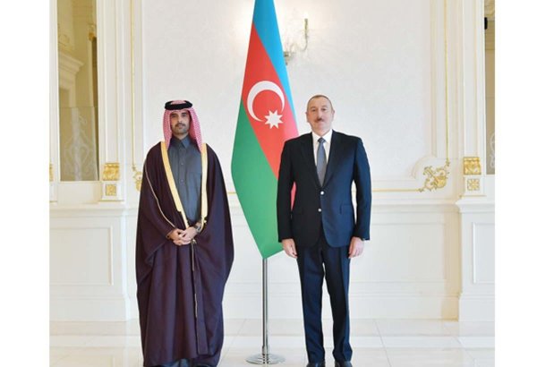 President Ilham Aliyev receives credentials of incoming Qatari ambassador (PHOTO)