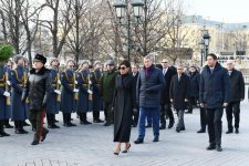 Первый вице-президент Мехрибан Алиева посетила могилу неизвестного солдата в Москве (ФОТО)