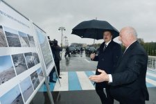 Президент Ильхам Алиев ознакомился с условиями, созданными в новопостроенной части комплекса Сумгайытского бульвара (ФОТО) (версия 2)