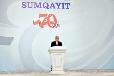 Президент Ильхам Алиев принял участие в мероприятии, посвященном 70-летию Сумгайыта (ФОТО) (версия 2)