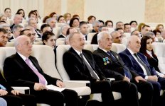 Президент Ильхам Алиев принял участие в мероприятии, посвященном 70-летию Сумгайыта (ФОТО) (версия 2)