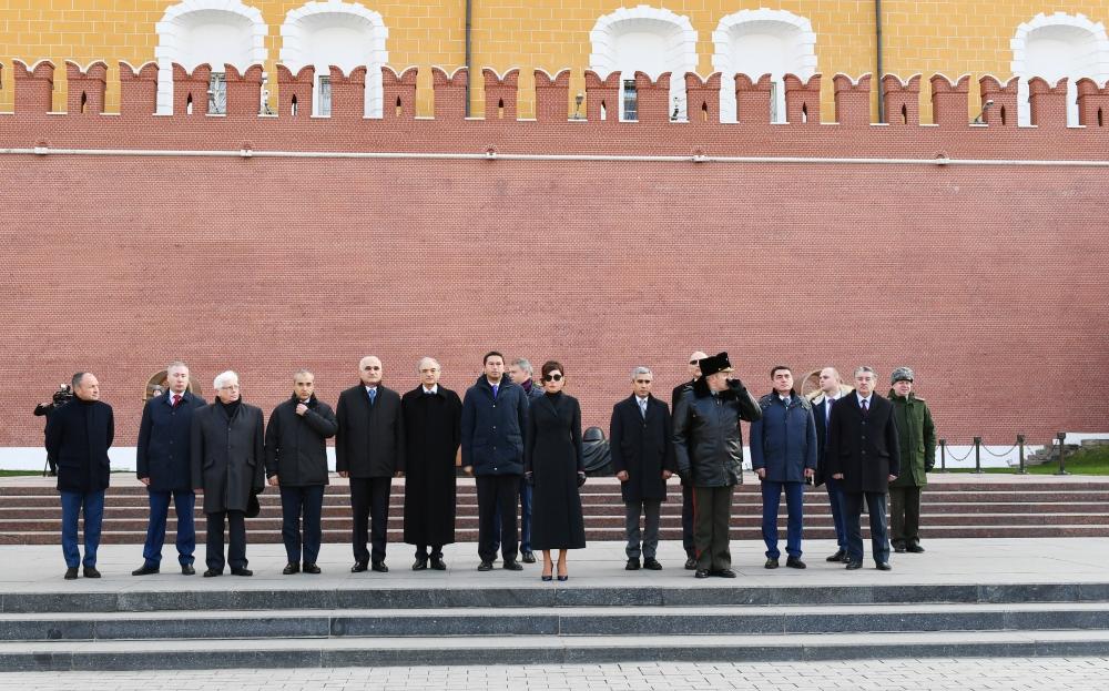 Первый вице-президент Мехрибан Алиева посетила могилу неизвестного солдата в Москве (ФОТО)