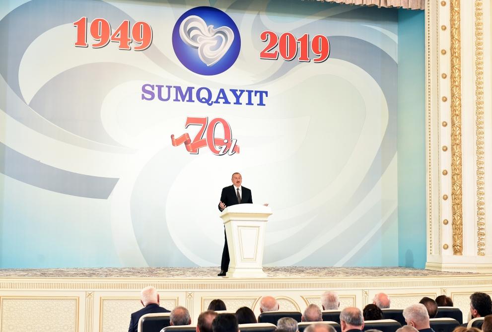 Президент Ильхам Алиев принял участие в мероприятии, посвященном 70-летию Сумгайыта (ФОТО) (версия 2)