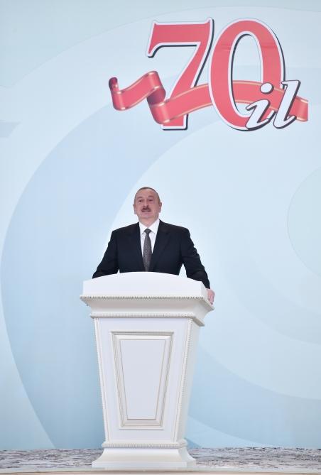 Президент Ильхам Алиев принял участие в мероприятии, посвященном 70-летию Сумгайыта (ФОТО) (версия 2)