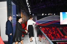 Российские телеканалы распространили репортажи об официальном визите Первого вице-президента Азербайджана Мехрибан Алиевой в эту страну (ФОТО)