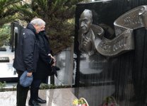 В Баку почтили память видного кинорежиссера Расима Оджагова (ФОТО)