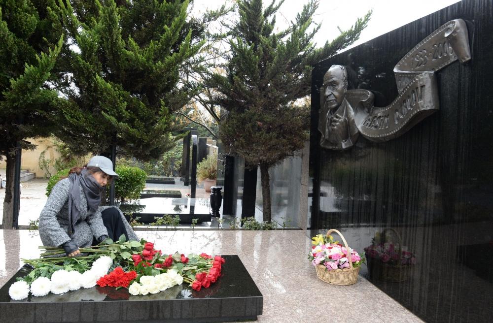 В Баку почтили память видного кинорежиссера Расима Оджагова (ФОТО)