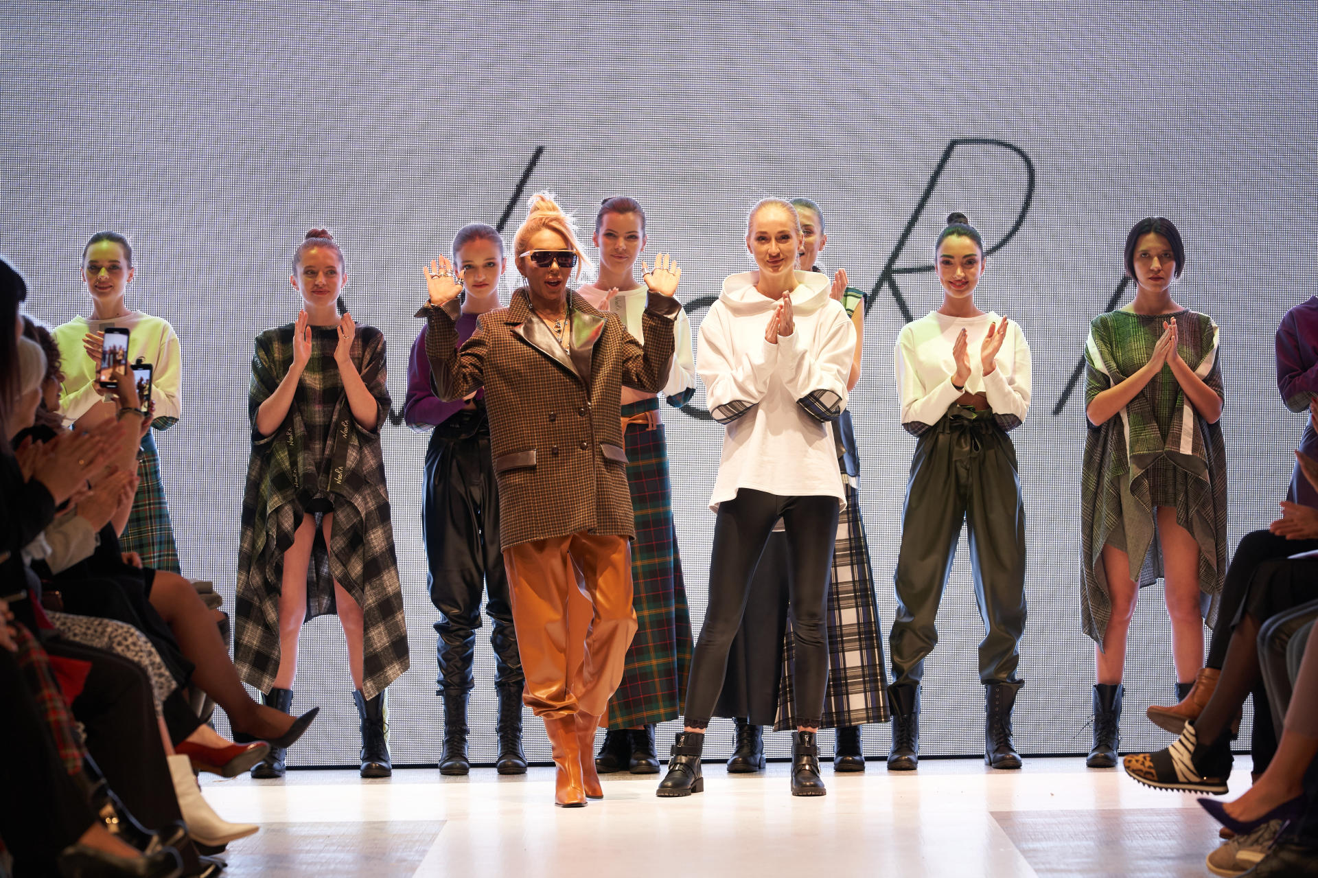 Юбилейный Azerbaijan Fashion Week – нарушение правил, загадки Африки, гламур Востока и Запада (ФОТО)