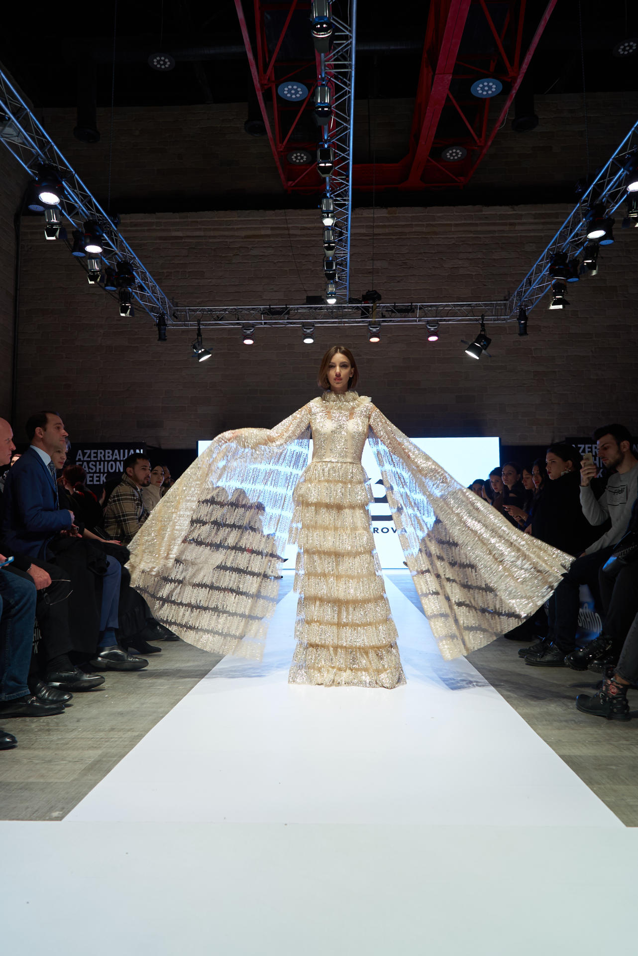 Юбилейный Azerbaijan Fashion Week – нарушение правил, загадки Африки, гламур Востока и Запада (ФОТО)