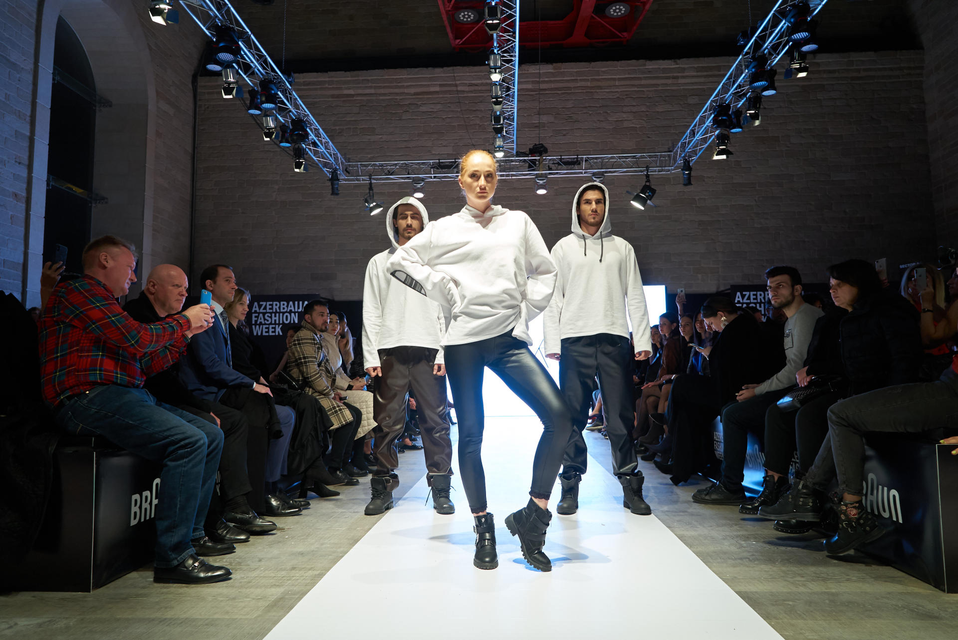 Юбилейный Azerbaijan Fashion Week – нарушение правил, загадки Африки, гламур Востока и Запада (ФОТО)