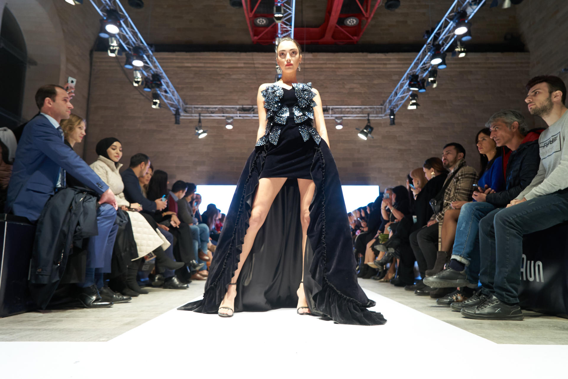 Юбилейный Azerbaijan Fashion Week – нарушение правил, загадки Африки, гламур Востока и Запада (ФОТО)