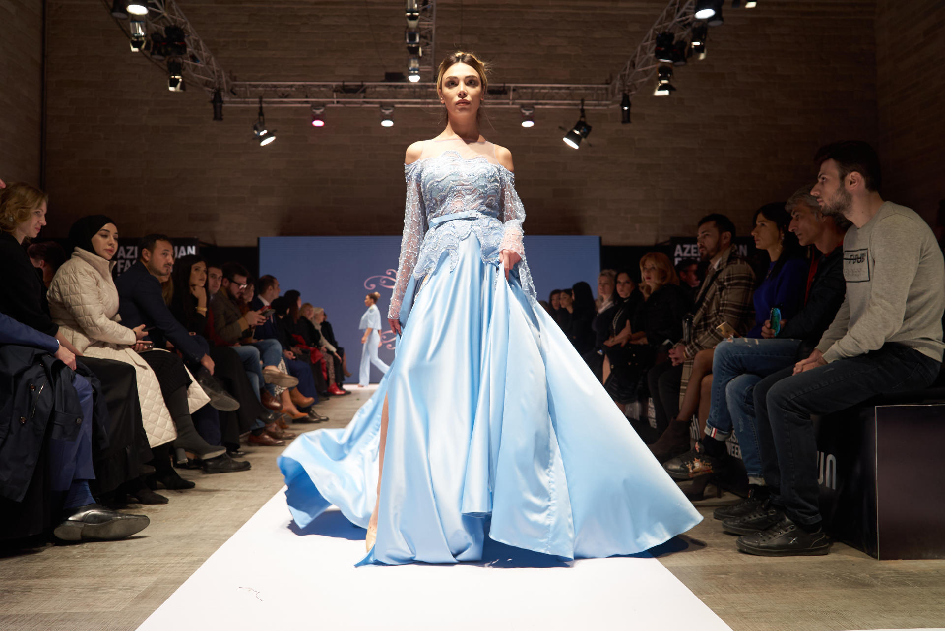 Юбилейный Azerbaijan Fashion Week – нарушение правил, загадки Африки, гламур Востока и Запада (ФОТО)
