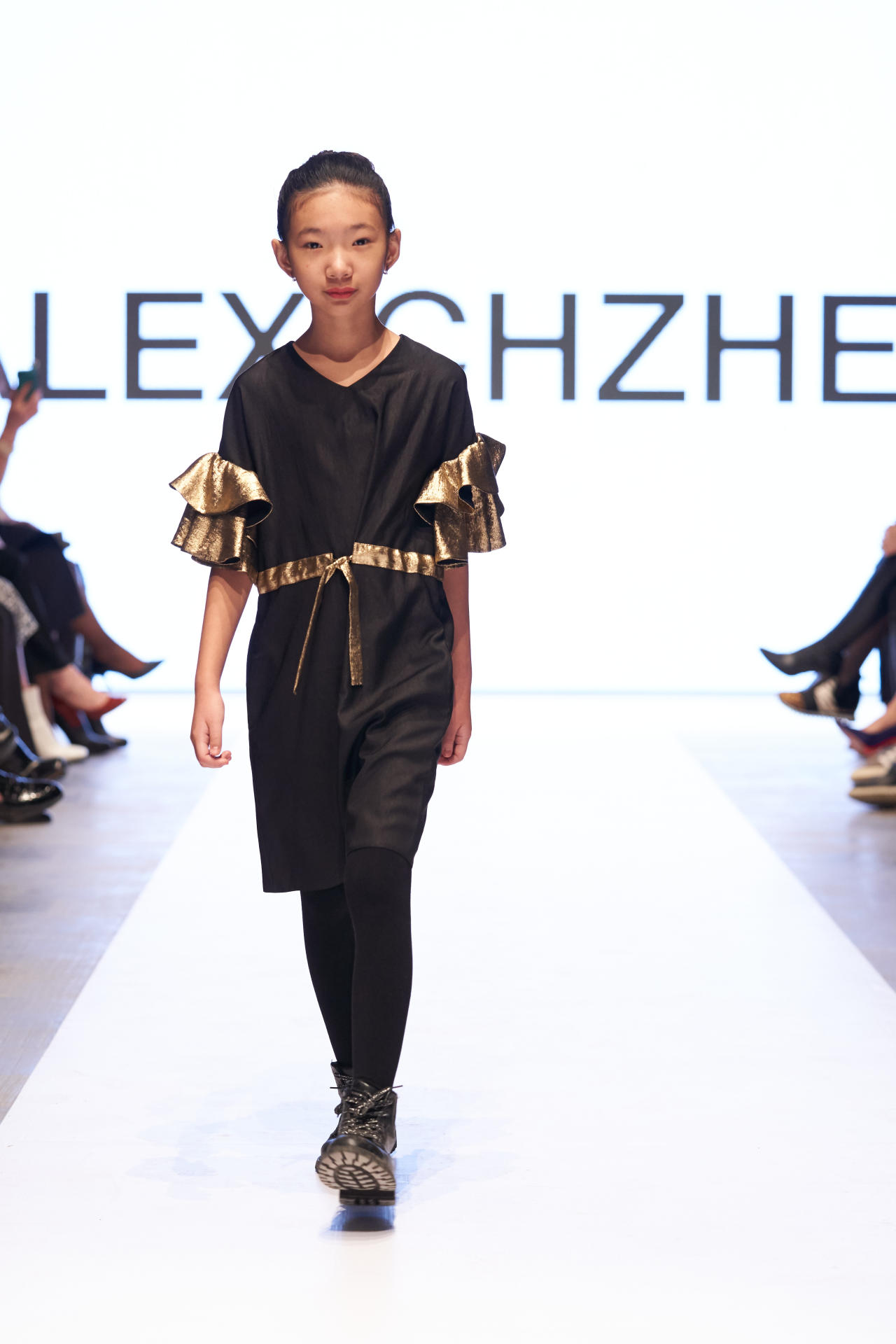 Юбилейный Azerbaijan Fashion Week – нарушение правил, загадки Африки, гламур Востока и Запада (ФОТО)