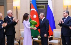 В Москве состоялась встреча Первого вице-президента Азербайджана Мехрибан Алиевой с Президентом России Владимиром Путиным (ФОТО)