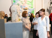 Первый вице-президент Мехрибан Алиева ознакомилась с 8-й Московской биеннале современного искусства (ФОТО)