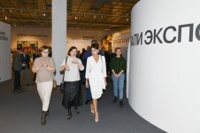 Первый вице-президент Мехрибан Алиева ознакомилась с 8-й Московской биеннале современного искусства (ФОТО)