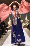 Королевская роскошь и богатые вечерние наряды  - второй день Azerbaijan Fashion Week (ФОТО)