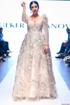 Королевская роскошь и богатые вечерние наряды  - второй день Azerbaijan Fashion Week (ФОТО)