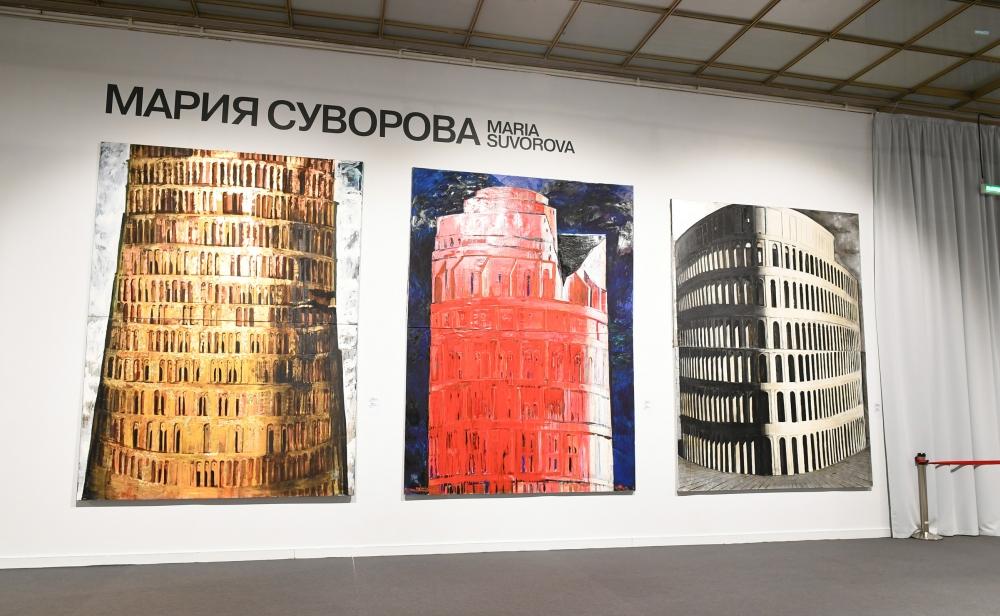 Первый вице-президент Мехрибан Алиева ознакомилась с 8-й Московской биеннале современного искусства (ФОТО)