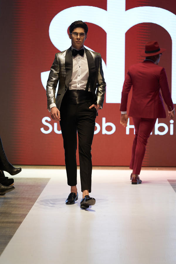 Azerbaijan Fashion Week – выход невесты в 40-кг платье с куклами, ранние браки и брутальность (ФОТО)